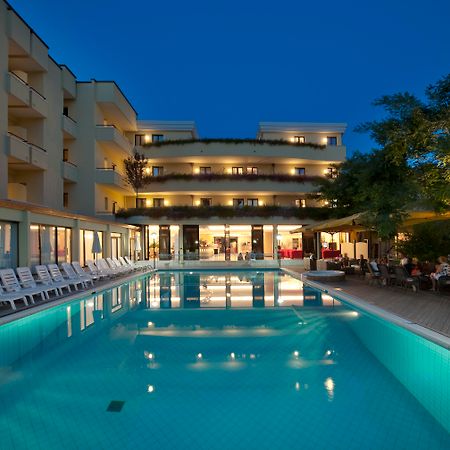 Park Hotel Kursaal Мисано Адриатико Екстериор снимка