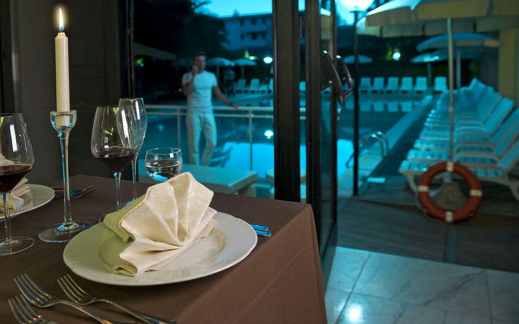Park Hotel Kursaal Мисано Адриатико Екстериор снимка